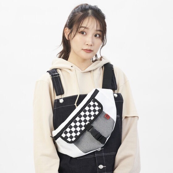 PRE-ORDER : Bakuage Sentai Boonboomger Bun Black/Jou Akuse Shoulder Bag