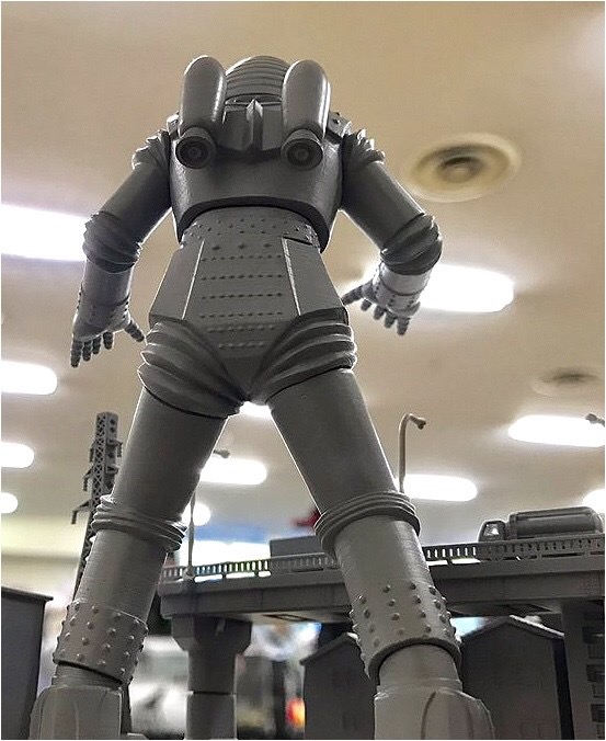 PRE-ORDER : Ultimate Luminous Toei Classic Giant Robo
