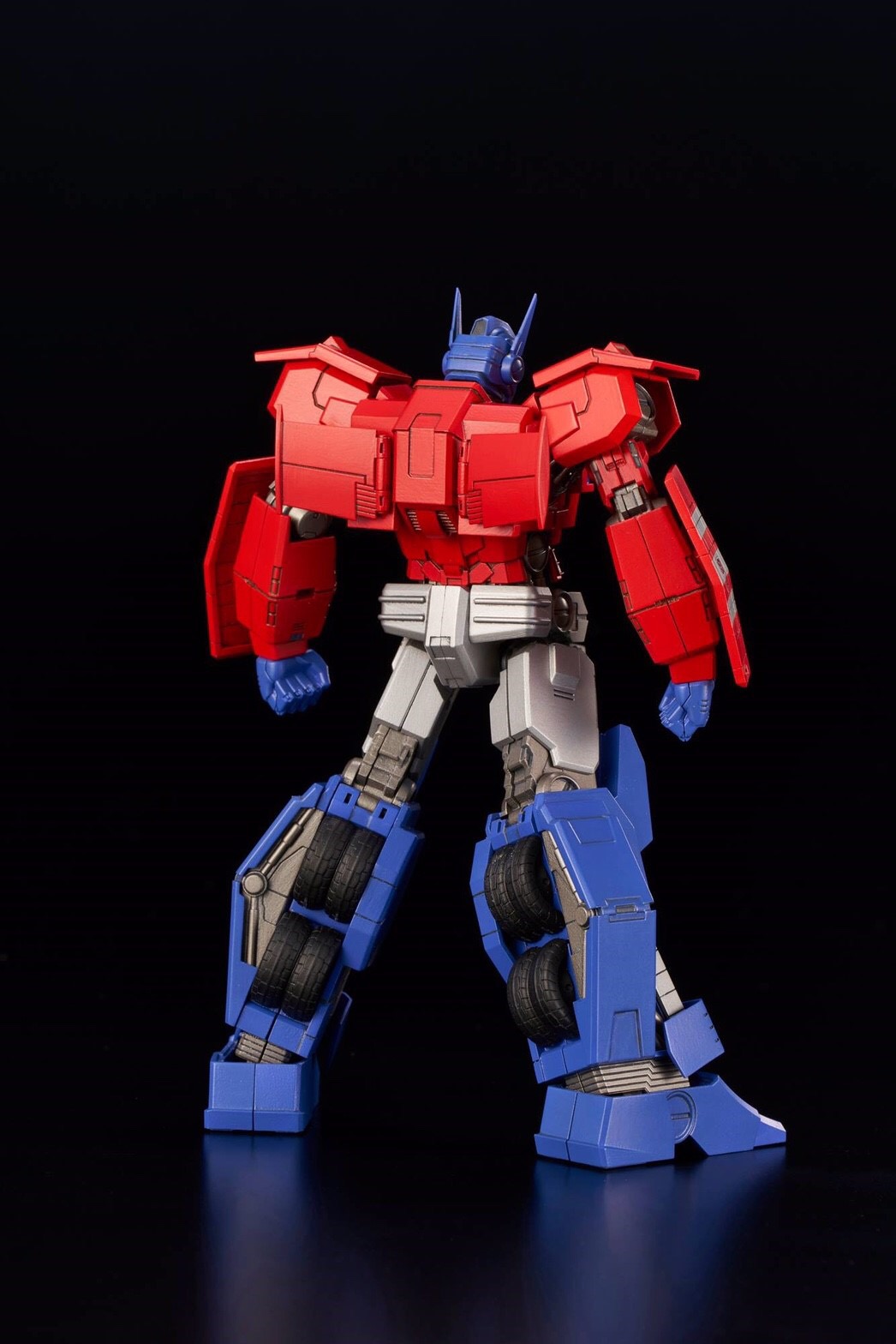 Pre-order : Plastic Model Kit: [Furai Model] 03 - Optimus Prime (IDM ver.) by SEN-TI-NEL