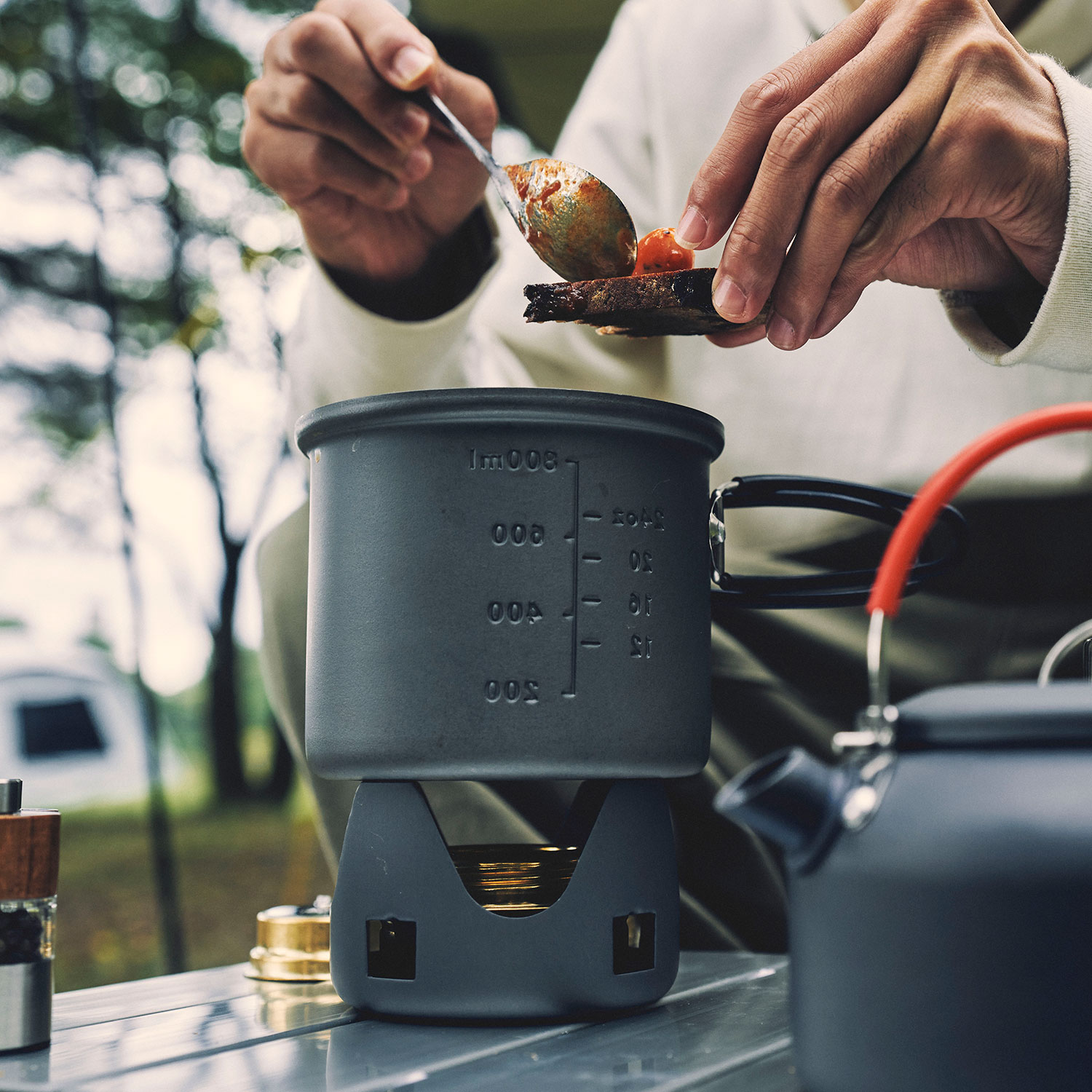 ชุดเตาแอลกอฮอล์และหม้อ Coleman Compact Alcohol Burner & Cooker Set