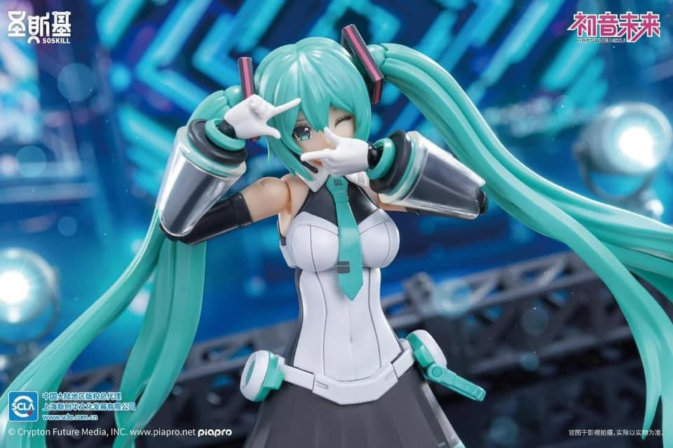 Pre-order : 1/12 Hatsune Miku Singing the Future Vocaloid + Stage Set Plastic Model Kit by SOSKILL x YOLOPARK