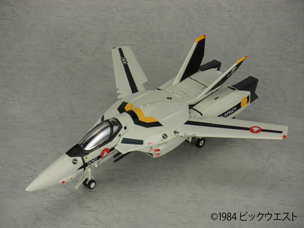 Macross : Do You Remember Love? 1/60 VF-1S Roy Focker by Yamato