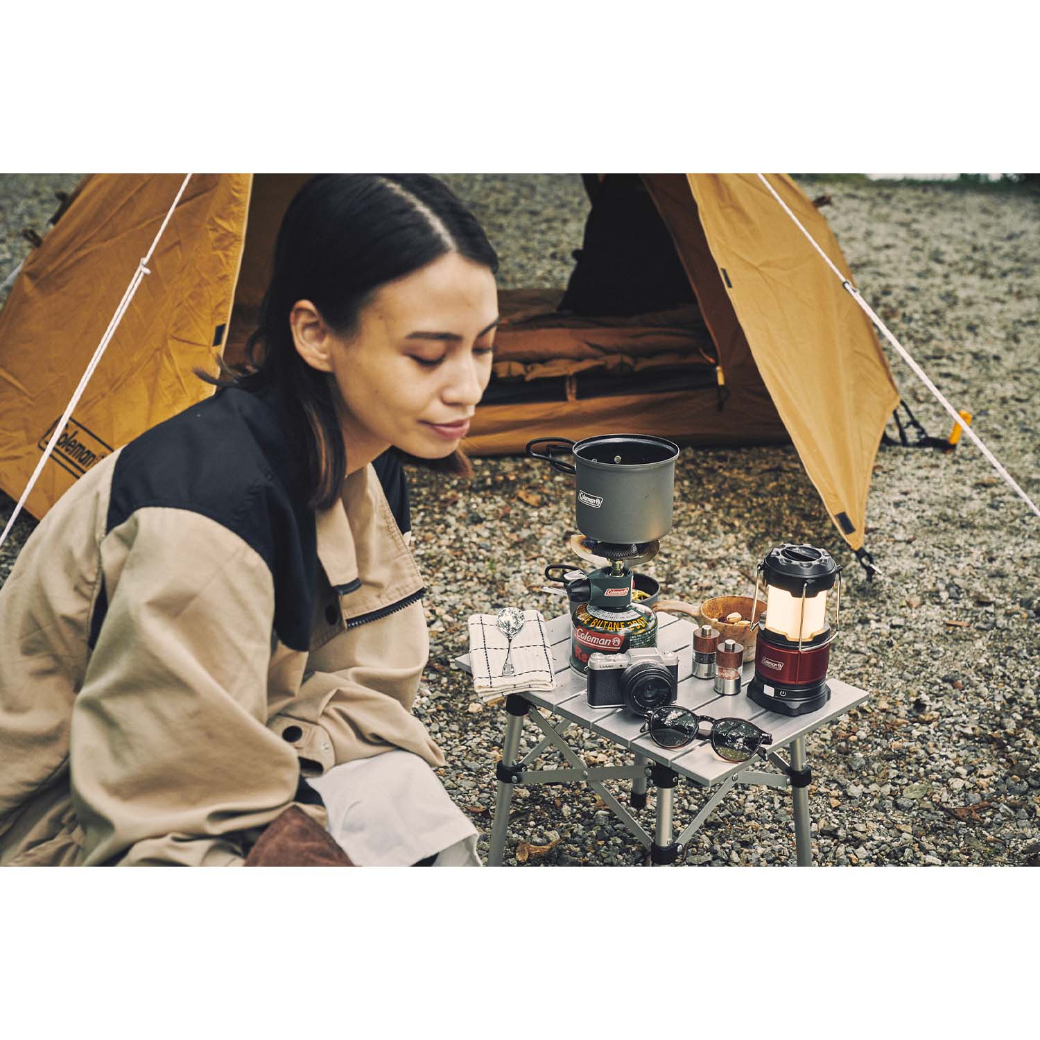 โต๊ะพับพกพา Coleman Compact Aluminum Table