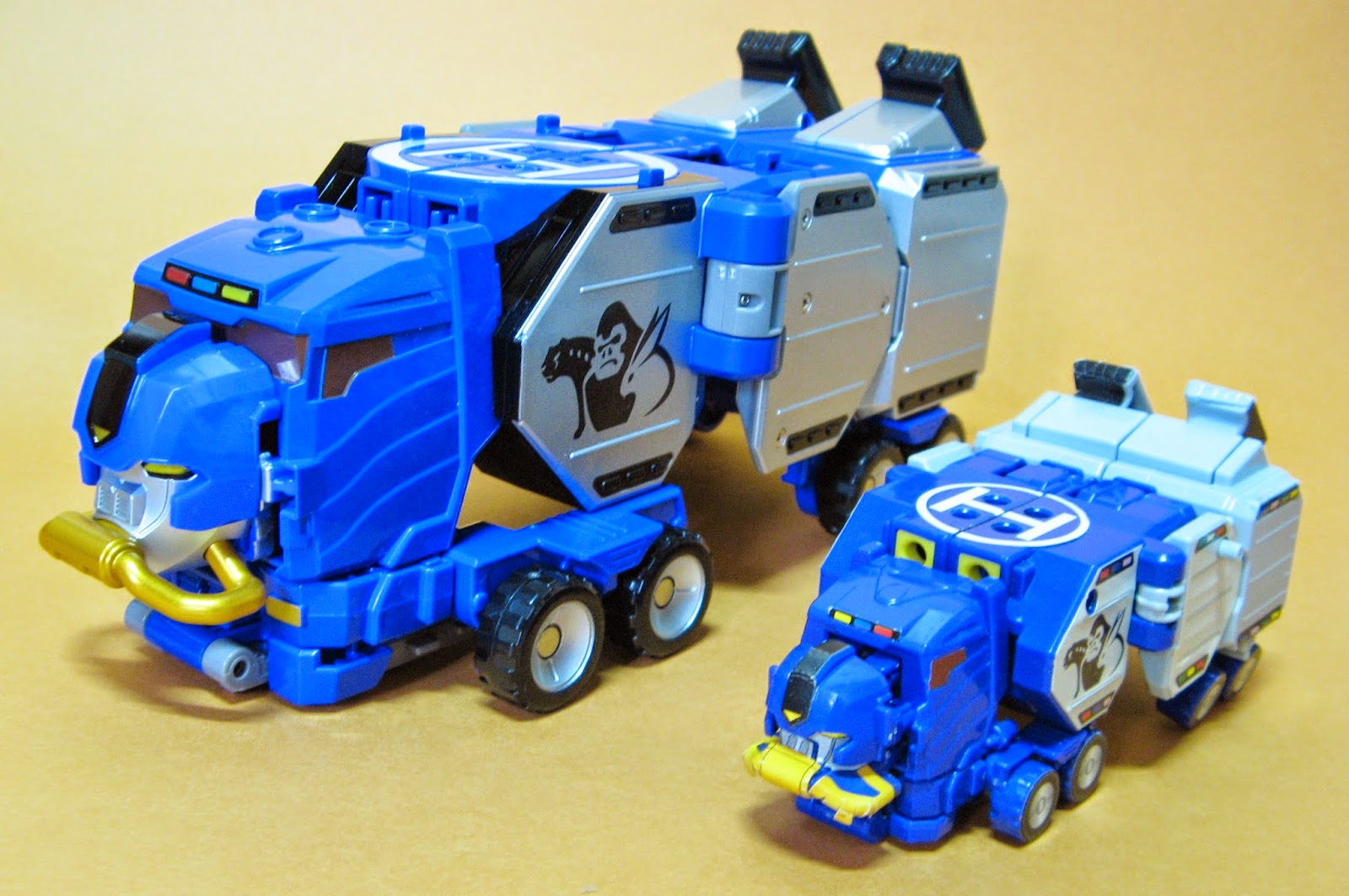 Tokumei Sentai Go-Busters - Buster Machine GT-02 Gorilla