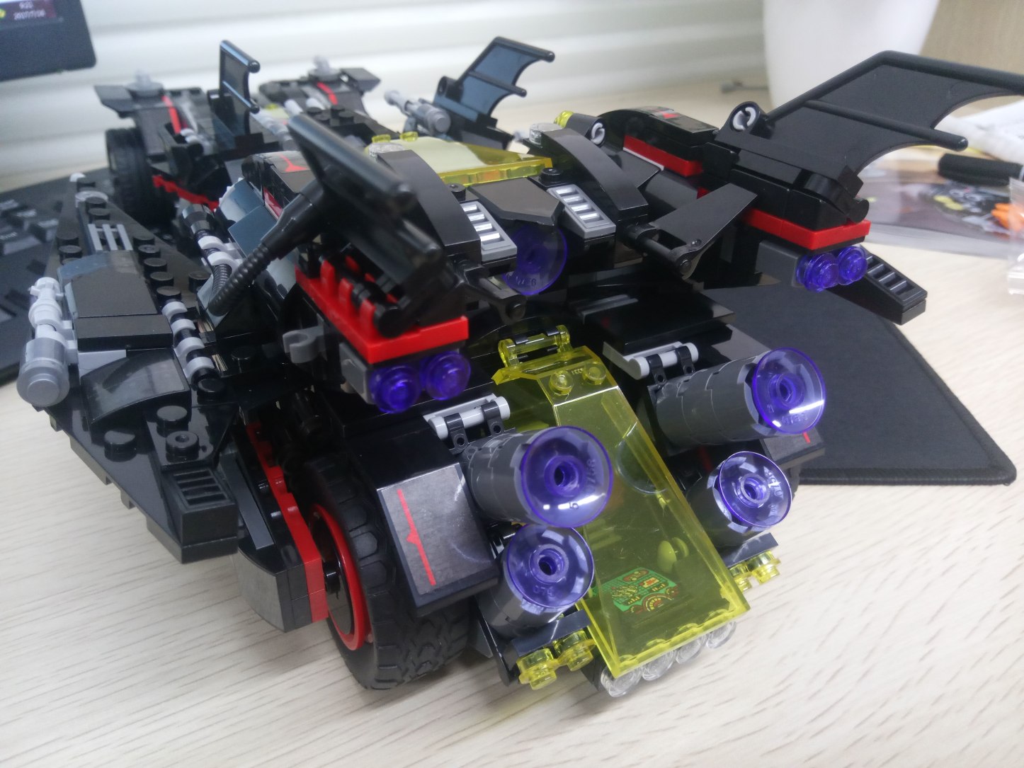Lepin 07077 The Ultimate Batmobile 1496pcs