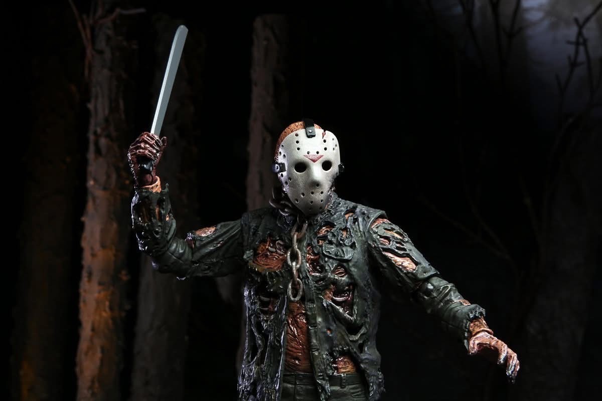 Pre-order : Friday the 13th Ultimate Part 7 (New Blood) Jason Voorhees 7″ Scale Action Figure by NECA (Reissue)
