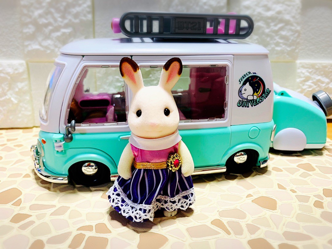 ฟิกเกอร์รถ BT21 Universtar Camping Car Play Set by Line Friends x Young Toys