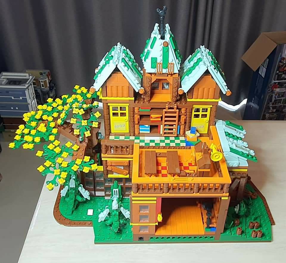 86002 Tree House 2466pcs