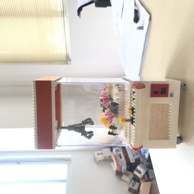 ZRK 7804 Mini Toy Machine Doll 596pcs