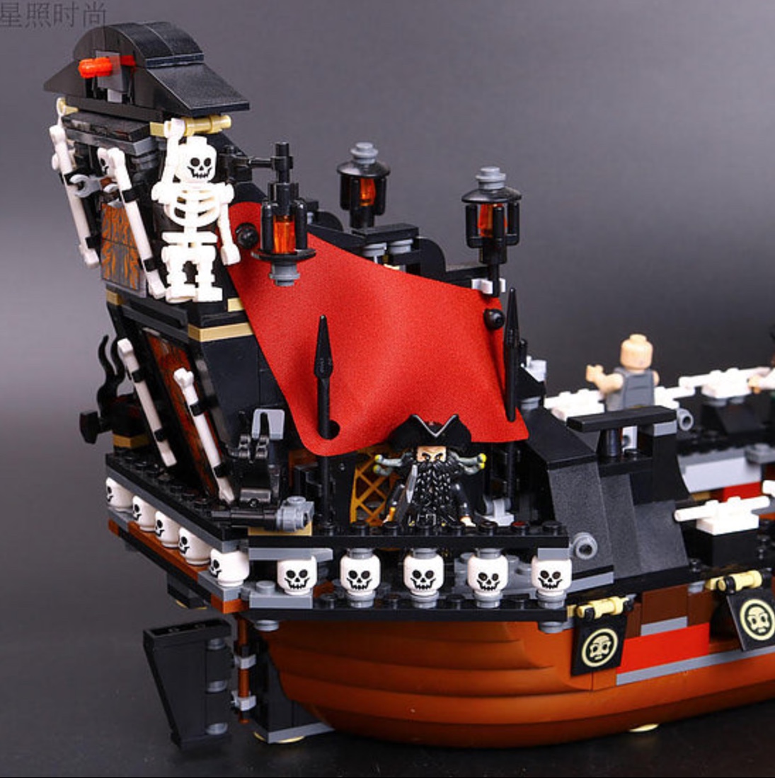 Lepin 16009 Pirates of the Caribbean Queen Anne’s Revenge 1151pcs