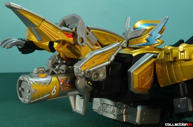 Zyuden Sentai Kyoryuger DX Pteraiden-oh by Bandai