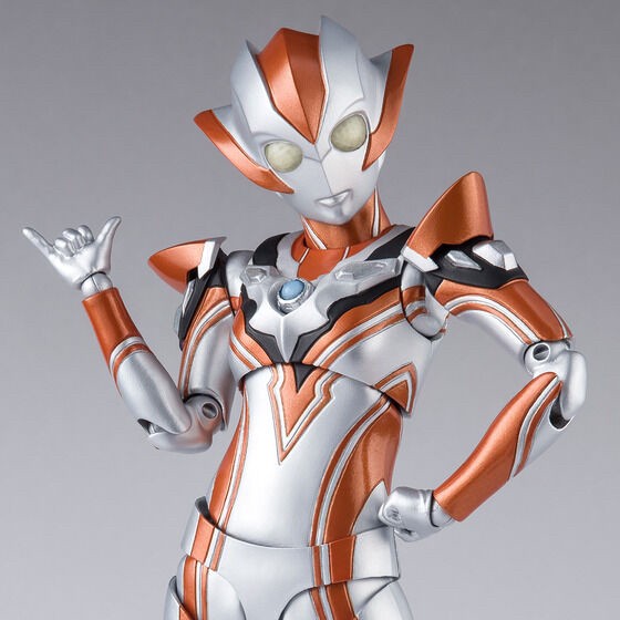 PRE-ORDER : S.H.Figuarts ULTRAWOMAN Grigio