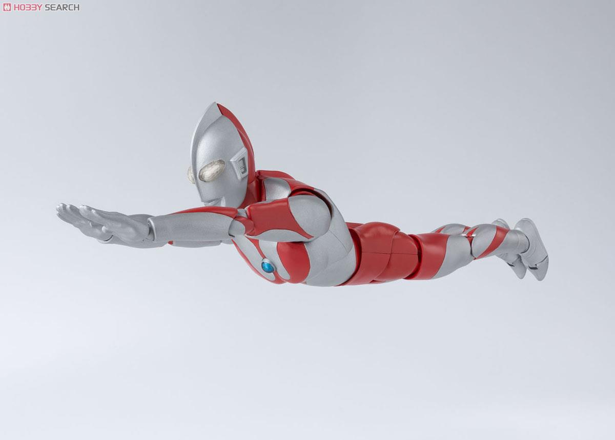 S.H.Figuartst Ultraman by Bandai
