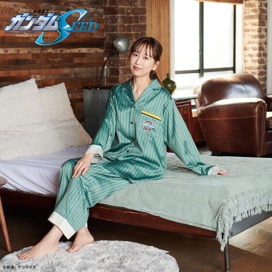 PRE-ORDER : ONOFFYFREE Mobile Suit Gundam SEED Satin Pajamas