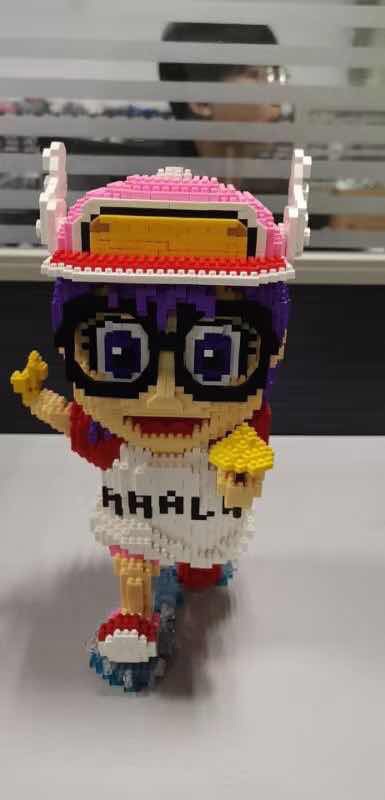 Hsanhe 8618 Dr.Slump and Arale 3123pcs