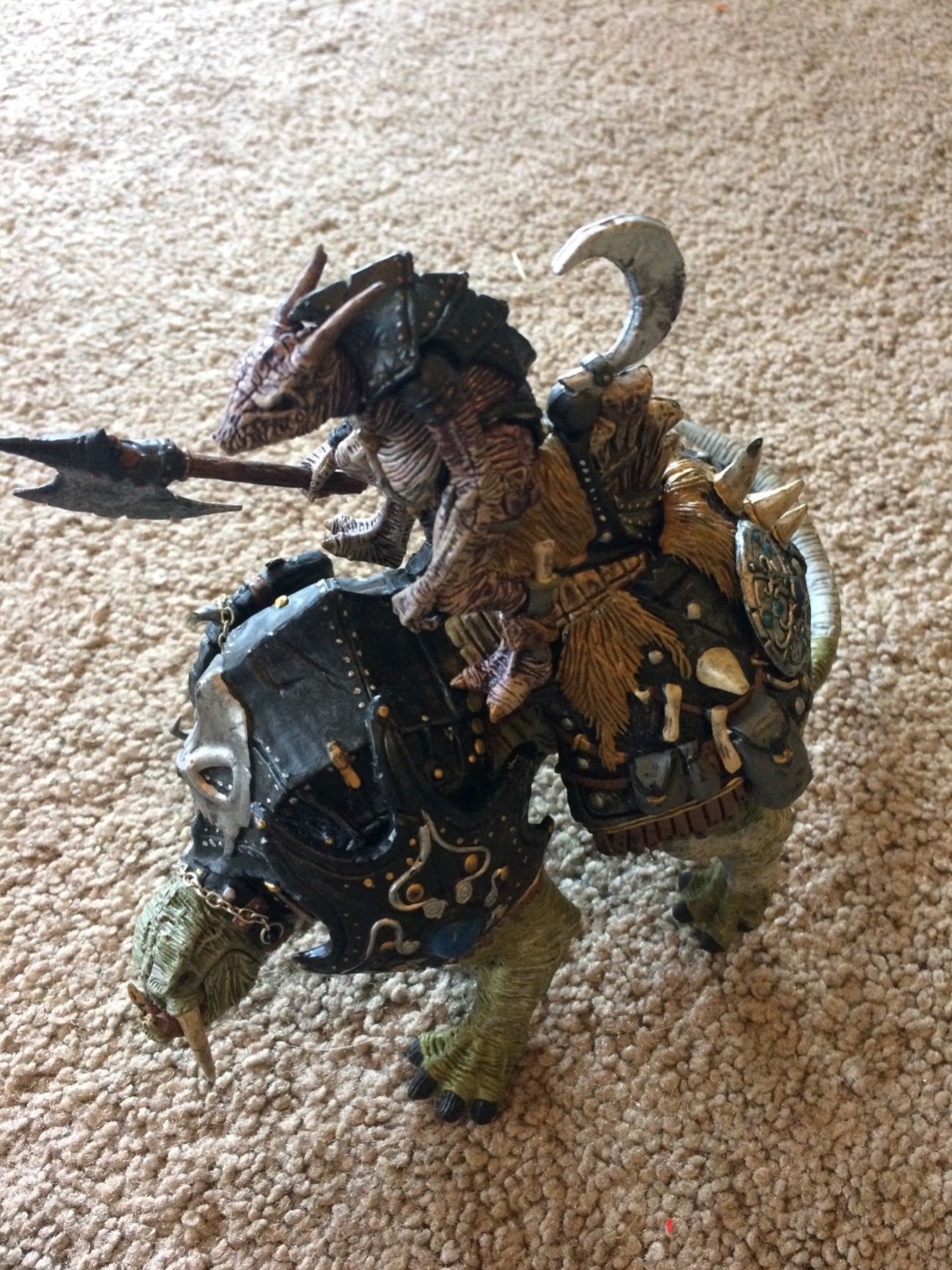 Spawn Series 14 - Dark Ages 2 - Iguantus and Tuskadon