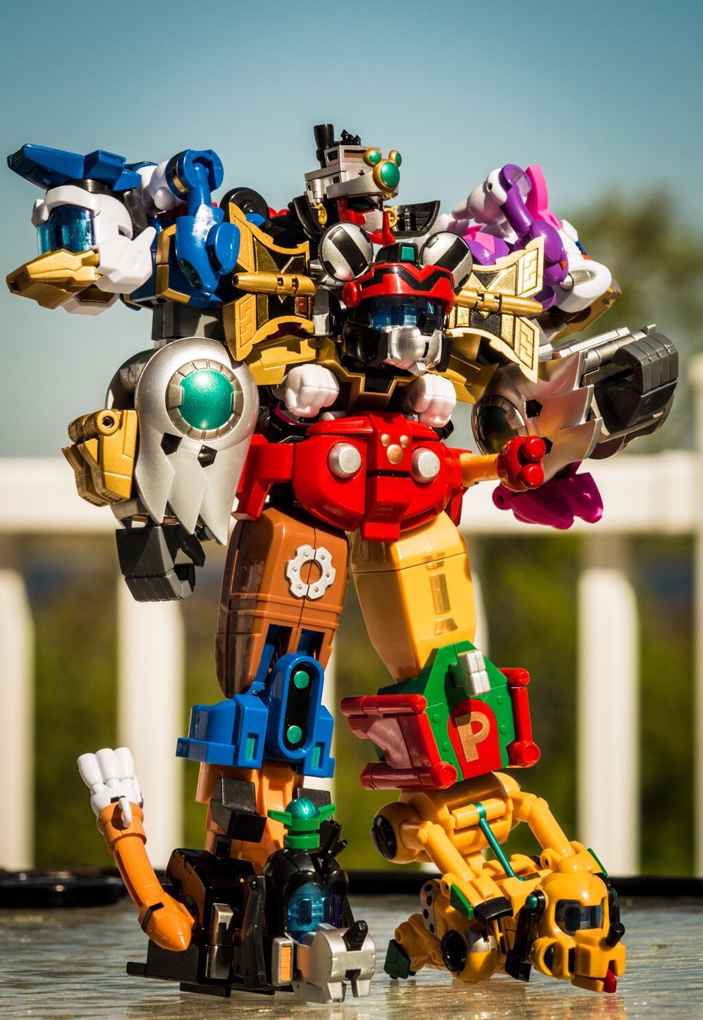 CHOGOKIN Chogattai King Robo Mickey & Friends by Bandai