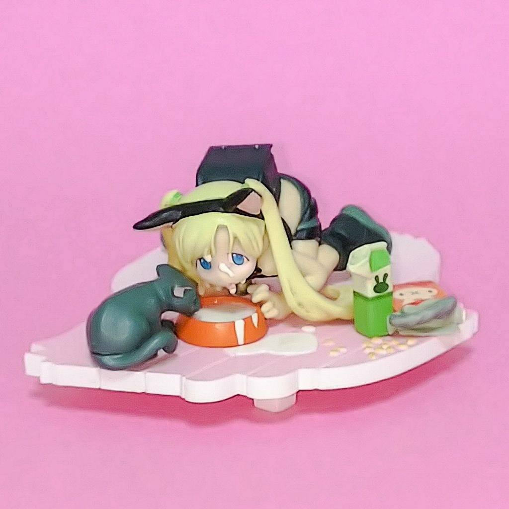 Weekly Dearest My Brother - Extra Number booklet & mini figure set by Mediaworks