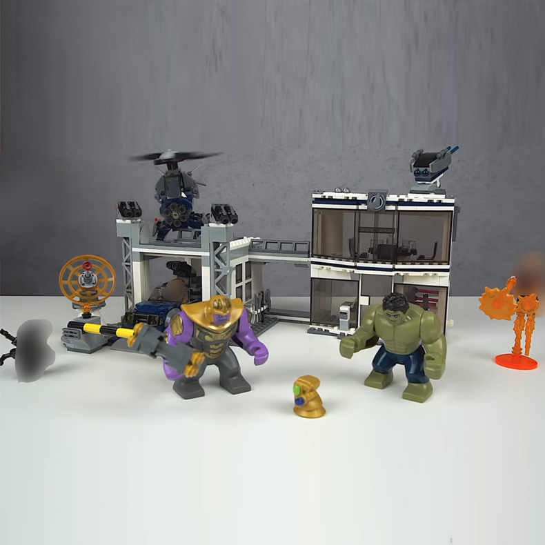 Lepin 07123 Avengers Compound Battle 783pcs