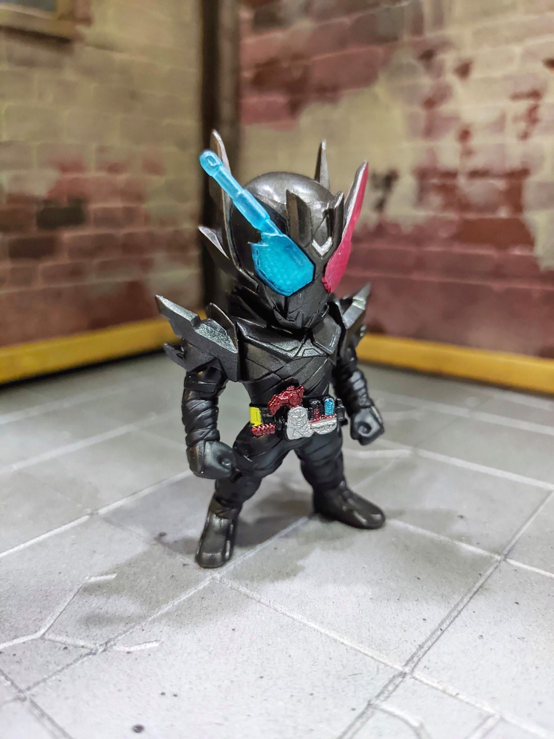 Converge Kamen Rider - 103 Kamen Rider Build Rabbit Tank Hazard Form