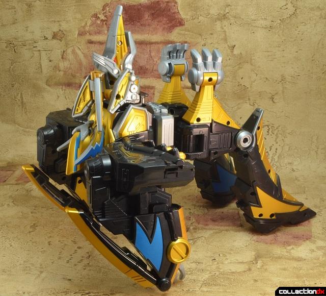 Zyuden Sentai Kyoryuger DX Pteraiden-oh by Bandai