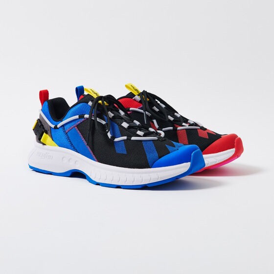 PRE-ORDER : Kamen Rider Build Sneakers | Henshin by Kamen Rider