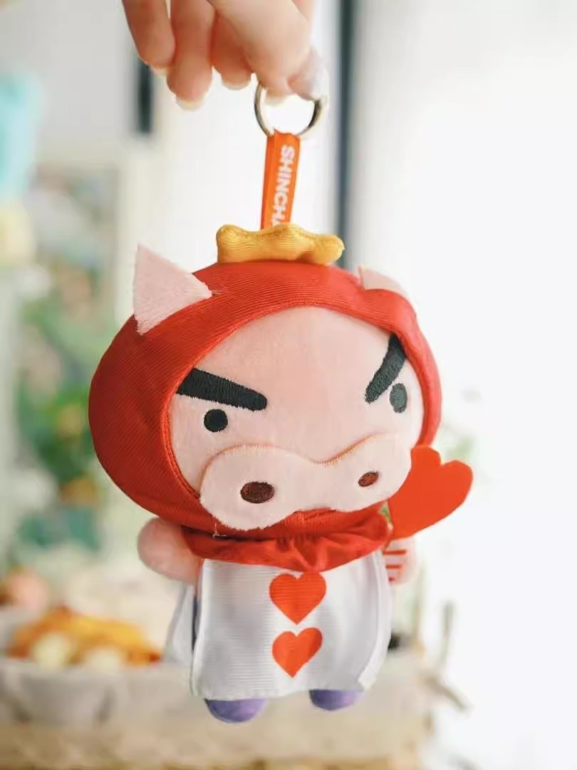 ตุ๊กตาพวงกุญแจ Crayon Shinchan x Alice in Wonderland Series Plush Keychain by LDCX