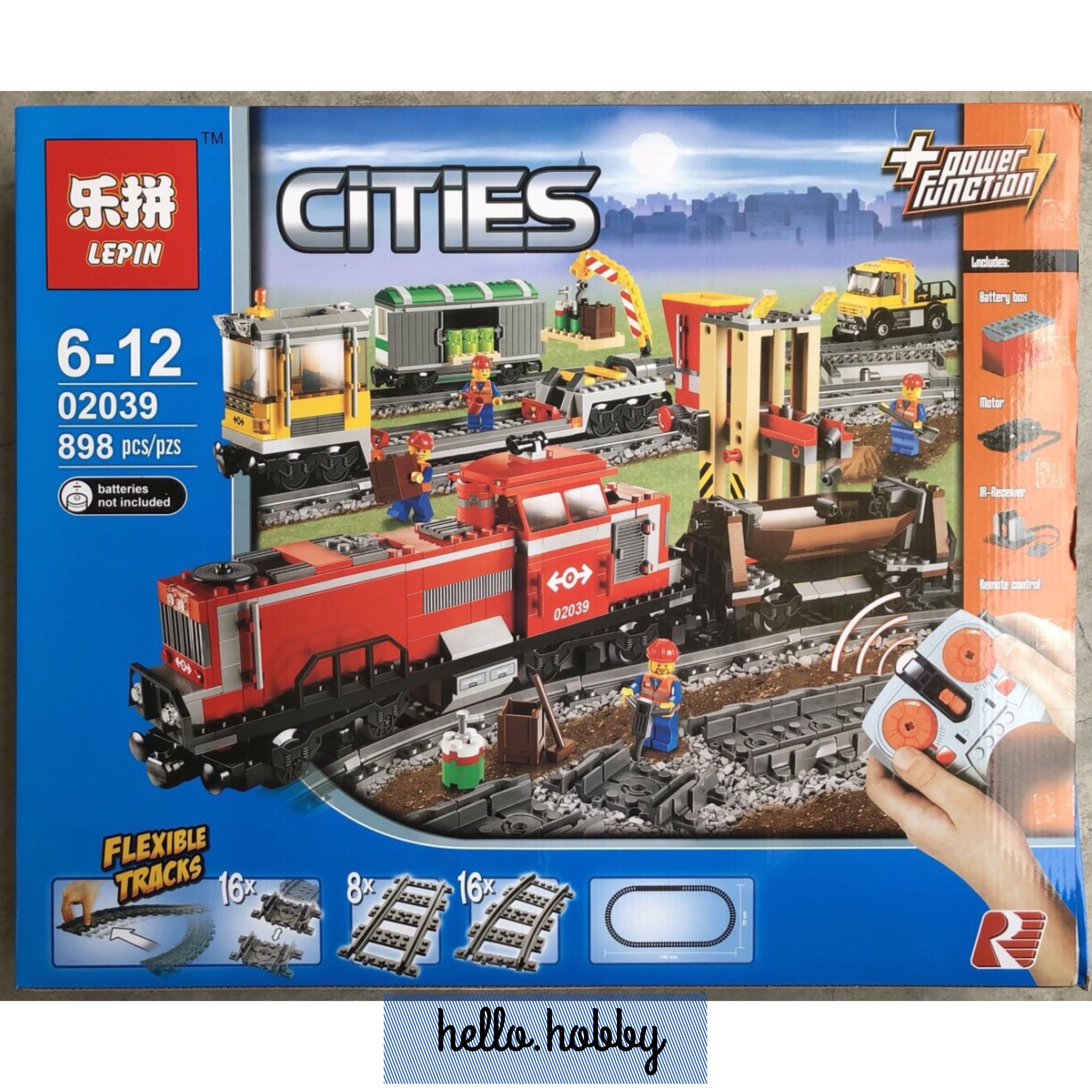 Lepin 02039 Red Cargo Train 898pcs