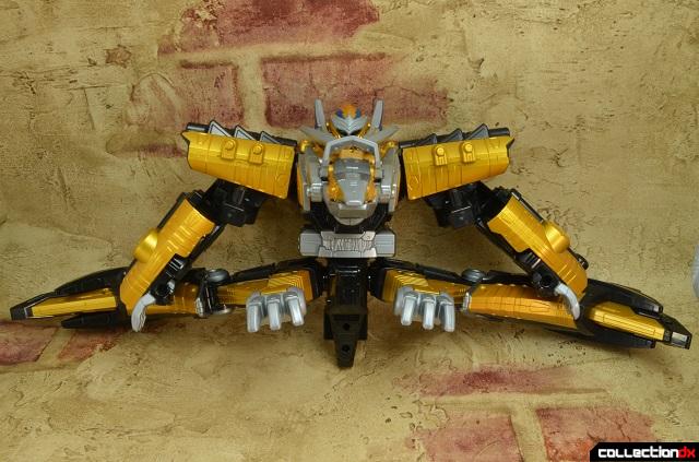 Zyuden Sentai Kyoryuger DX Pteraiden-oh by Bandai