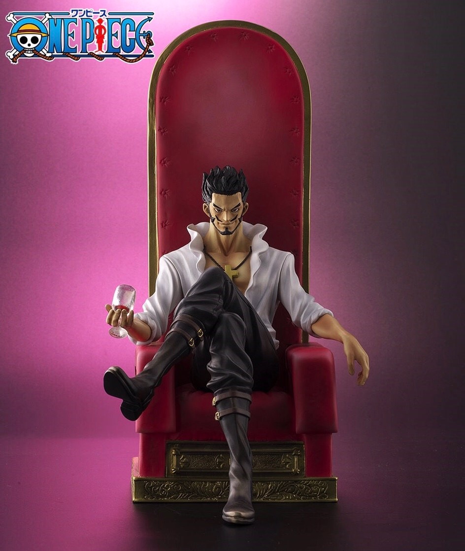 PRE-ORDER : One Piece Archive Collection Dracule Mihawk Ver.B