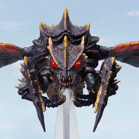 PRE-ORDER : S.H.MonsterArts Megaguirus Evolution Set