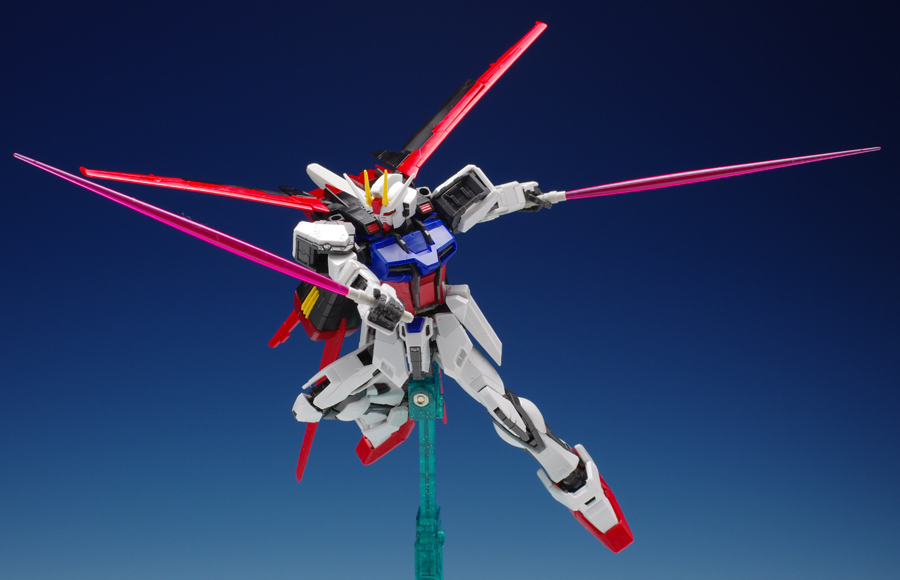 RG 1/144 Aile Strike Gundam by Bandai