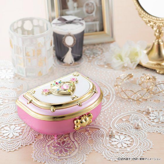 PRE-ORDER : PRETTY GUARDIAN SAILOR MOON - MOON RAINBOW MUSIC BOX