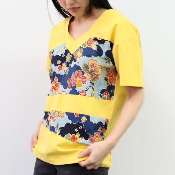 PRE-ORDER : Zyuden Sentai Kyoryuger Kyoryu Gold/Utsusemimaru T-shirt