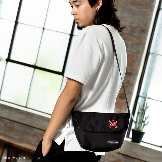 PRE-ORDER : STRICT-G "Mobile Suit Gundam" Basic Mini Shoulder Bag