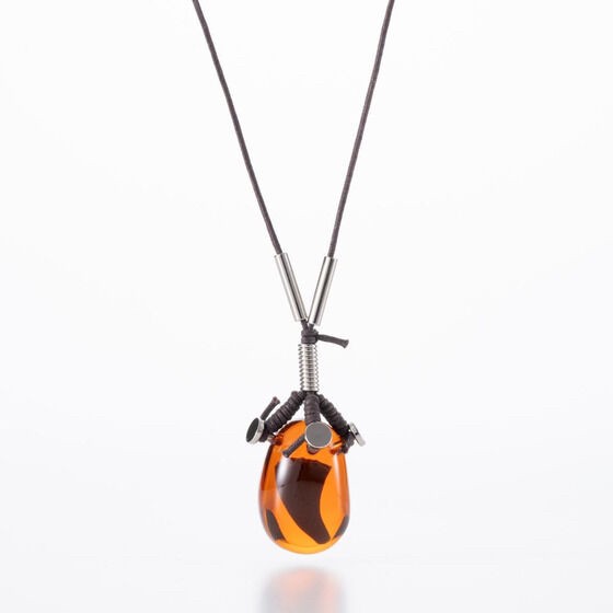 PRE-ORDER : Zyuden Sentai Kyoryuger Kyoryu Red Daigo Amber Necklace