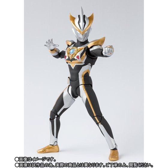 PRE-ORDER : S.H.FIGUARTS ULTRAMAN R/B