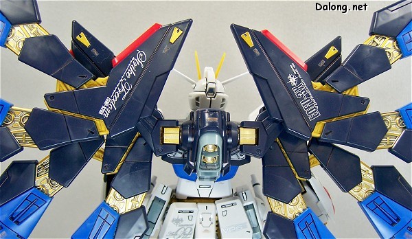MG 1/100 ZGMF-X20A Strike Freedom Gundam Full Burst Mode by Bandai