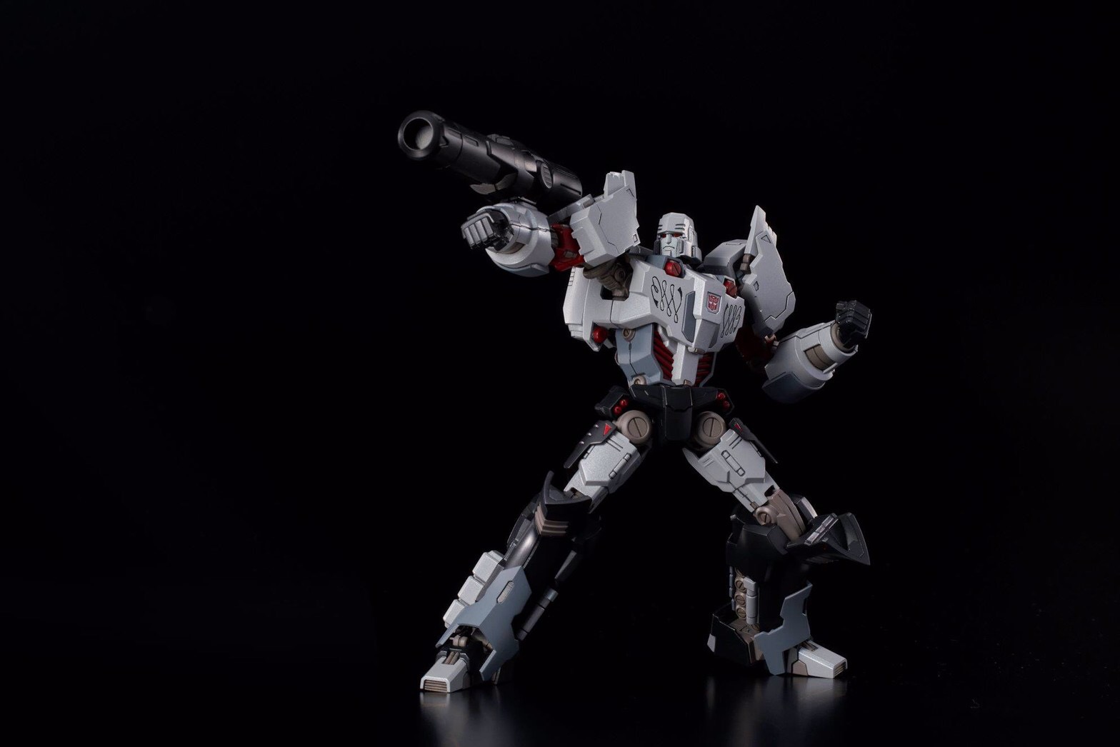 Pre-order : Plastic Model Kit: (Furai Model) Megatron IDW (Autobot ver.) by SEN-TI-NEL