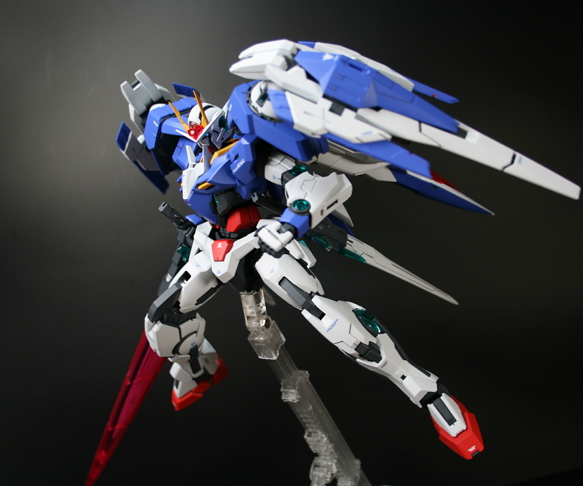 MG 1/100 GN-0000+GNR-010 OO Raiser by Bandai