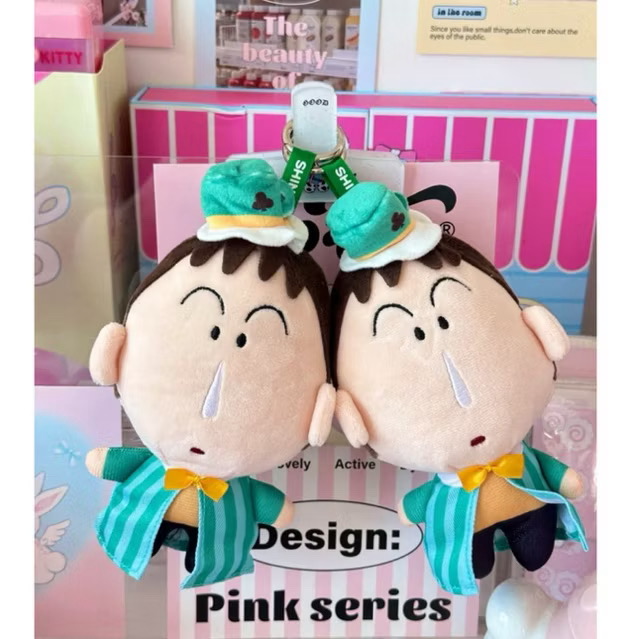 ตุ๊กตาพวงกุญแจ Crayon Shinchan x Alice in Wonderland Series Plush Keychain by LDCX
