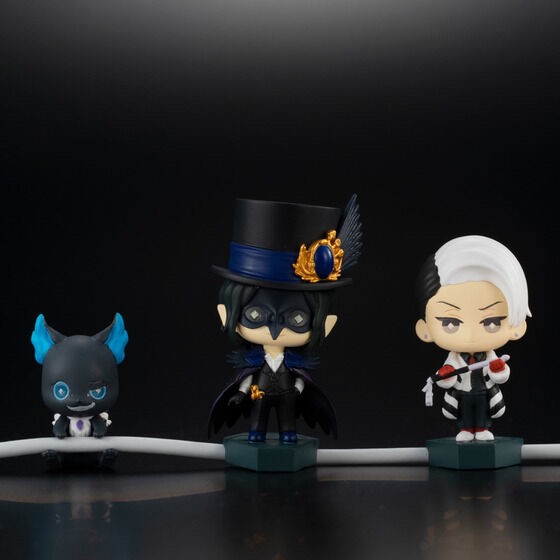 PRE-ORDER : Disney Twisted Wonderland Hug Cot Set