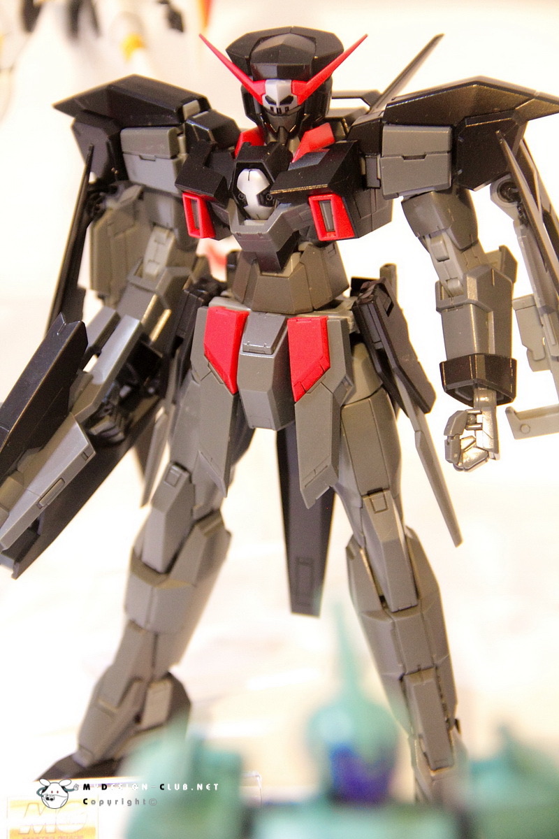MG 1/100 Gundam AGE-2 Dark Hound by Bandai