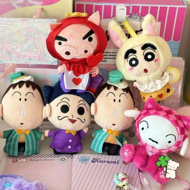 ตุ๊กตาพวงกุญแจ Crayon Shinchan x Alice in Wonderland Series Plush Keychain by LDCX