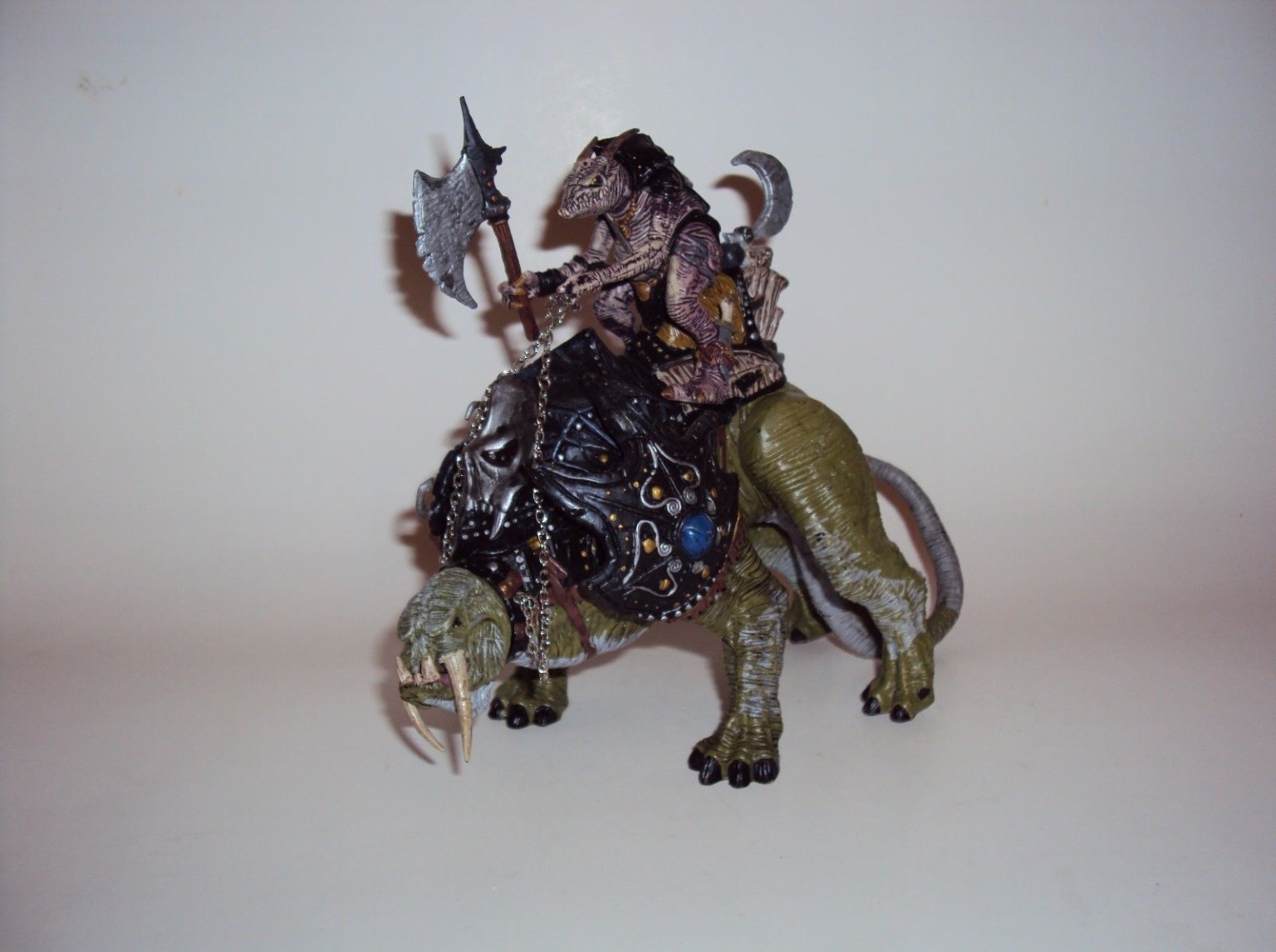 Spawn Series 14 - Dark Ages 2 - Iguantus and Tuskadon