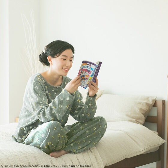 PRE-ORDER : ONOFFY FREE × JoJo's Bizarre Adventure: Stone Ocean Total Pattern Bottoms