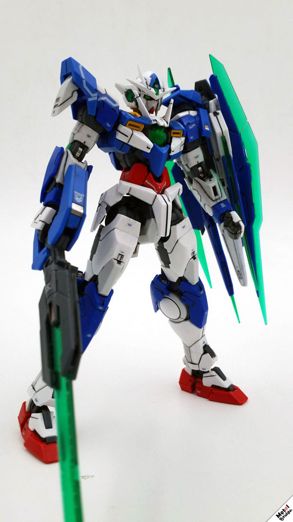 Gundam RG 1/144 OO QAN[T] by Bandai