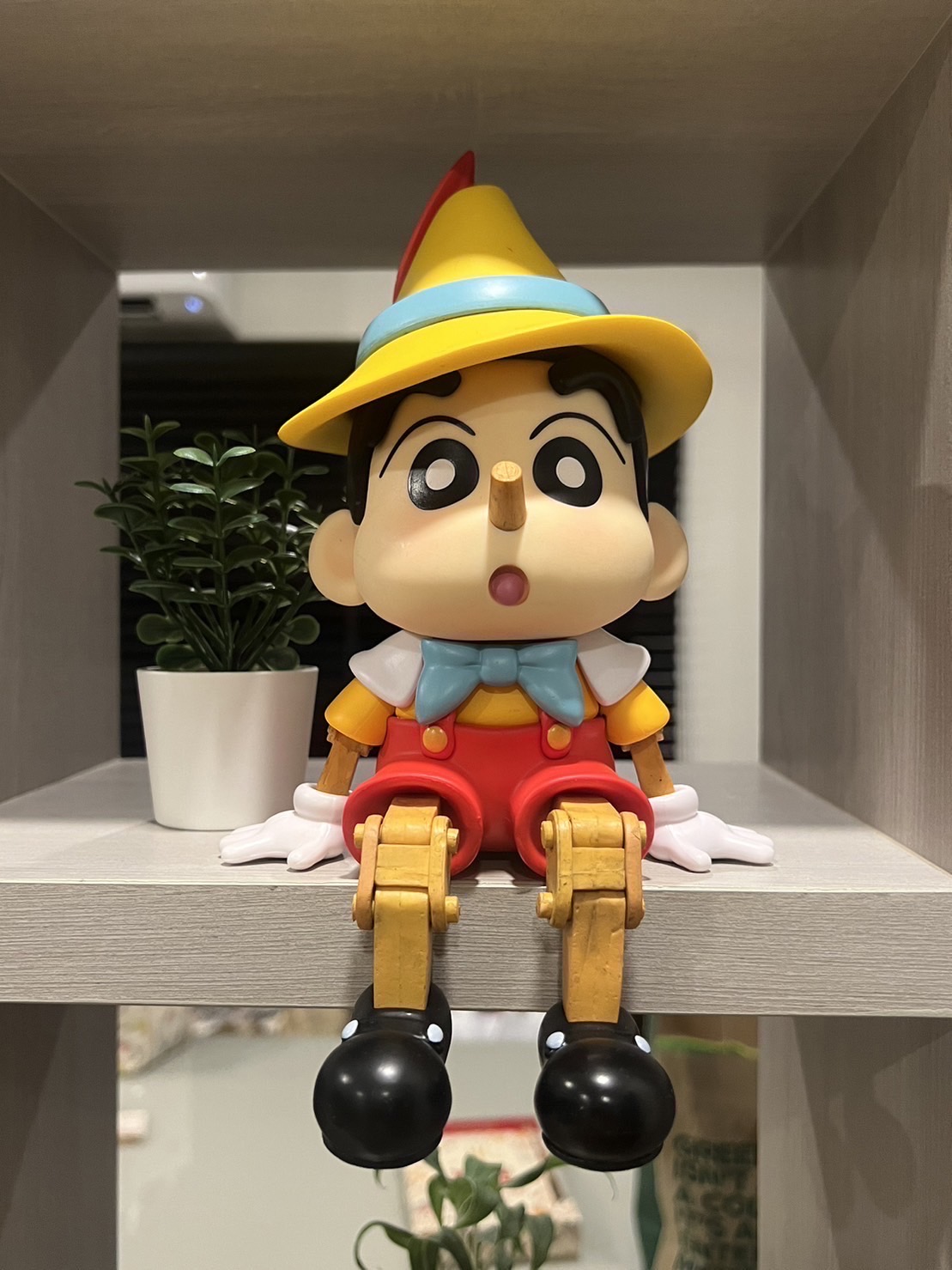 โมเดล Crayon Shinchan x Pinocchio