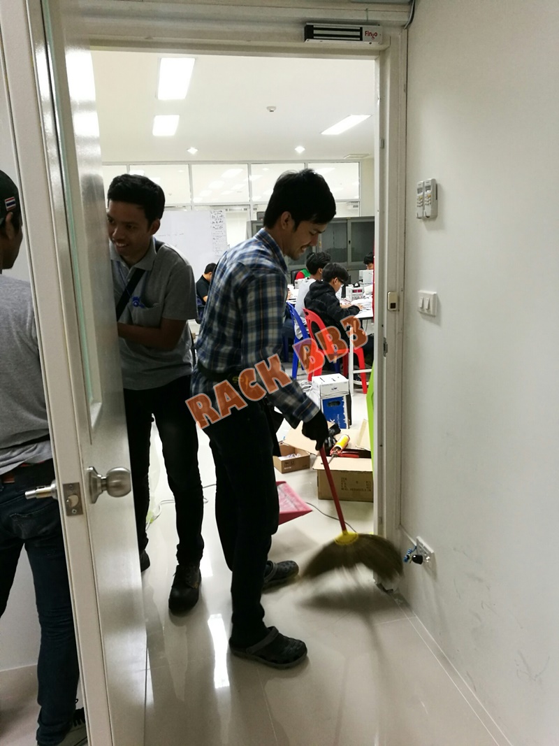 งานติดตั้งเครื่องแสกนลายนิ้วมือ 1 จุด บริษัทผลิตตู้เติมเงิน