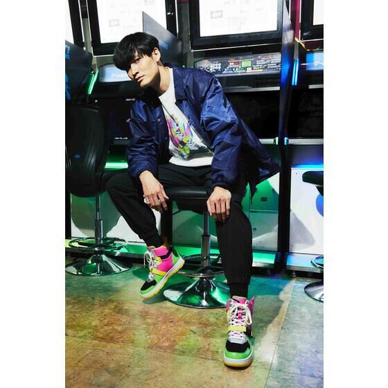 PRE-ORDER : atmos × HENSHIN by KAMEN RIDER TYPE SNEAKERS T-SHIRT atmos original ver.